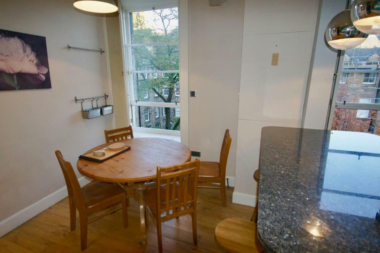 Spacious 2 Bed Apt Next To Royal Mile & Waverley Εδιμβούργο Εξωτερικό φωτογραφία